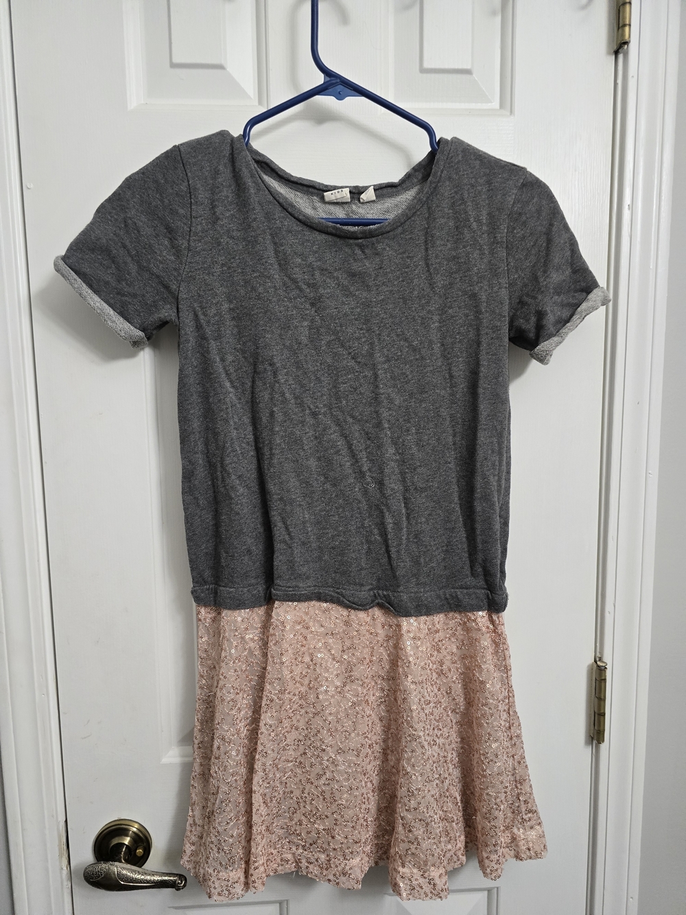 GAP Gray Tee Top with Pink Lace Skirt